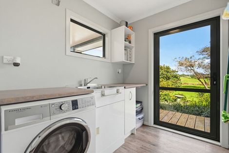 Photo of property in 69 Waipipi Wharf Road, Pollok, Waiuku, 2683