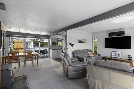 Photo of property in 12 Willcox Grove, Naenae, Lower Hutt, 5011