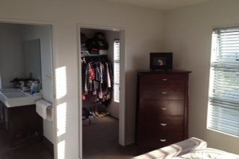 Photo of property in 22 Kittiwake Drive, Schnapper Rock, Auckland, 0632