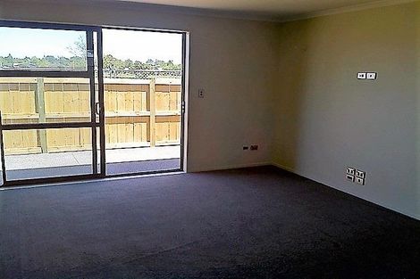 Photo of property in 102u7 Old Farm Road, Hamilton East, Hamilton, 3216