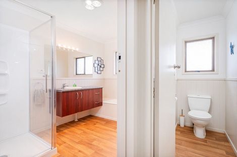 Photo of property in 2 Hamilton Crescent, Whitianga, 3510