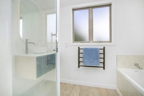 Photo of property in 96b Nicholson Road, Khandallah, Wellington, 6035