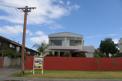 Photo of property in 2/2 Holiday Road, Milford, Auckland, 0620