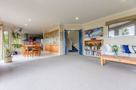 Photo of property in 114 Rutherford Drive, Waikanae Beach, Waikanae, 5036