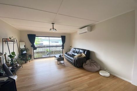 Photo of property in 37 Harrington Road, Henderson, Auckland, 0610
