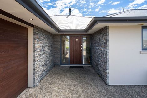Photo of property in 6 Grandvista Drive, Green Island, Dunedin, 9018