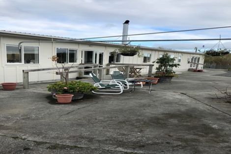 Photo of property in 737 State Highway 1, Te Horo, Otaki, 5581