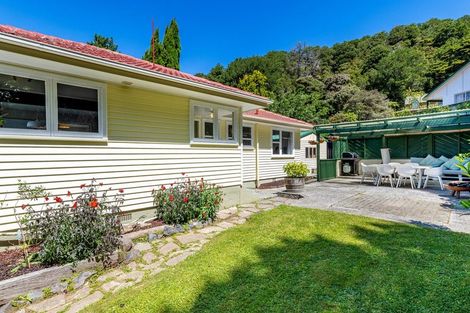 Photo of property in 54 Kowhai Street, Wainuiomata, Lower Hutt, 5014