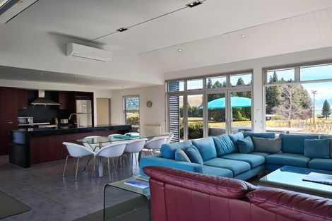 Photo of property in 9 Dwyer Place, Lake Tekapo, 7999