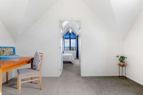 Photo of property in 2 Waitawa Place, Lynmore, Rotorua, 3010