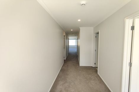 Photo of property in 17 Stockyard Crescent, Pukekohe, 2120