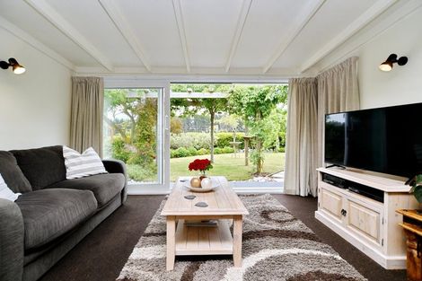 Photo of property in 28 Grierson Avenue, Amberley, 7481