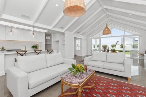 Photo of property in 25 Grooby Place, Havelock North, 4130