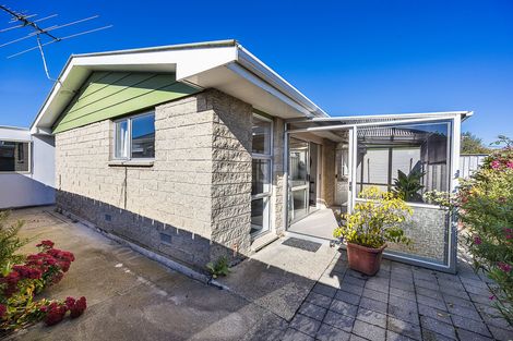 Photo of property in 17b Bradshaw Street, South Dunedin, Dunedin, 9012