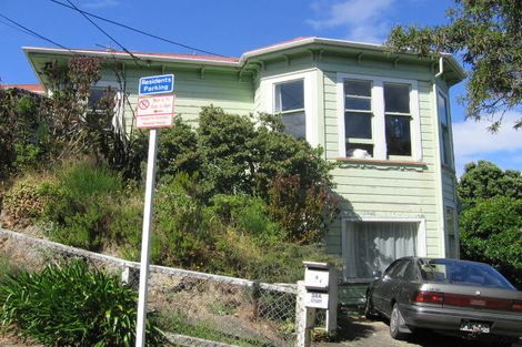 Photo of property in 34 Saint Michaels Crescent, Kelburn, Wellington, 6012