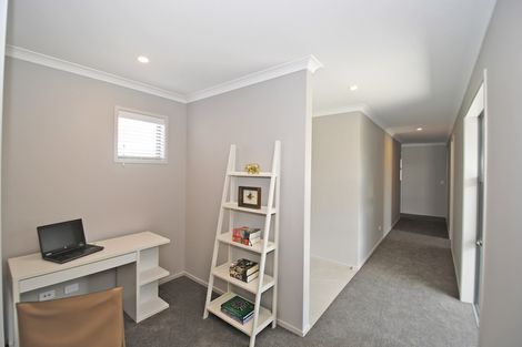 Photo of property in 6 Shearwater Lane, Point Wells, 0986