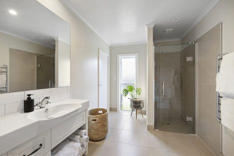 Photo of property in 167 Henwood Road, Paraite, New Plymouth, 4372