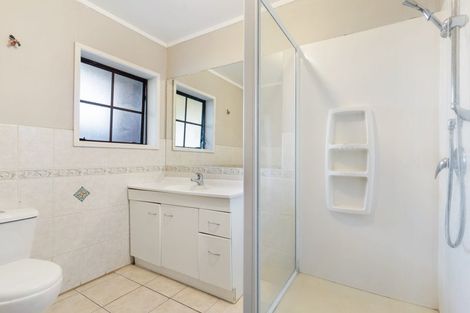 Photo of property in 2 Septimus Place, Henderson, Auckland, 0612