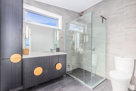 Photo of property in 86 Seaview Road, Paraparaumu Beach, Paraparaumu, 5032