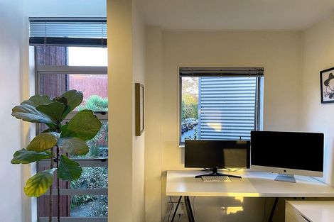 Photo of property in 76h Edmonton Road, Henderson, Auckland, 0612