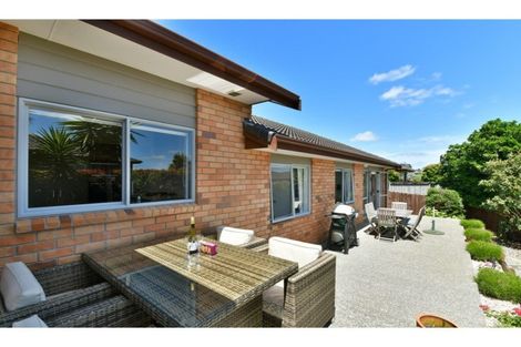 Photo of property in 10 Seamount Drive, Red Beach, 0932