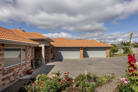 Photo of property in 109 Harbour View Road, Omokoroa, 3114