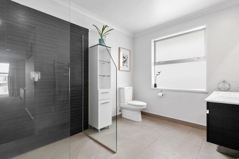 Photo of property in 34 Hiria Crescent, Papamoa Beach, Papamoa, 3118
