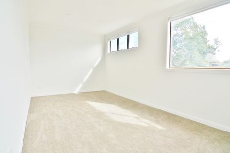 Photo of property in 192 Henderson Valley Road, Henderson, Auckland, 0612