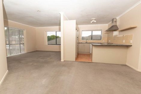 Photo of property in 10 Exotic Place, Massey, Auckland, 0614