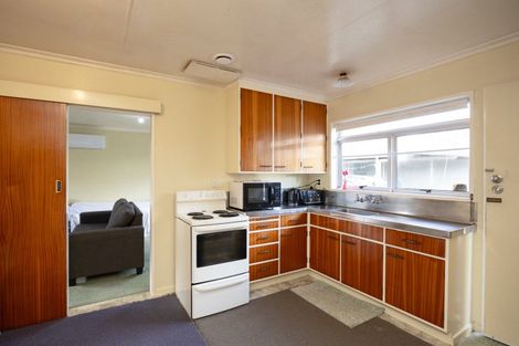 Photo of property in 4b Jones Place, Highbury, Palmerston North, 4412