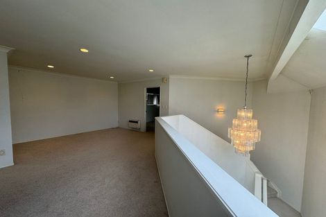 Photo of property in 1 Capistrano Mews, Goodwood Heights, Auckland, 2105