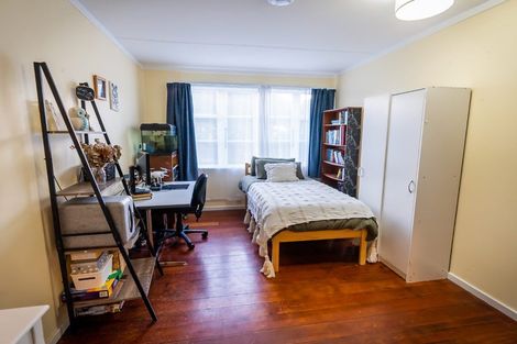 Photo of property in 32 Petherick Street, Taita, Lower Hutt, 5011