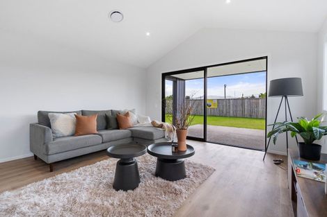 Photo of property in 11 Hereford Drive, Carterton, 5713