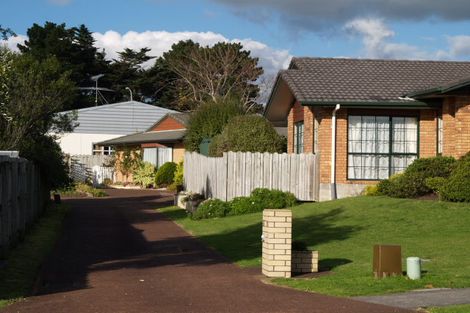Photo of property in 68 Bob Charles Drive, Golflands, Auckland, 2013