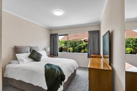 Photo of property in 1 Mangorei Road, Merrilands, New Plymouth, 4312