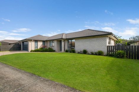Photo of property in 44 Ripple Grove, Waiuku, 2123