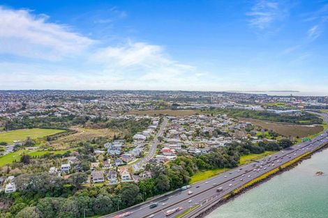 Photo of property in 59 Sylvan Avenue, Northcote, Auckland, 0627