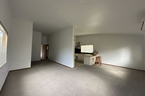 Photo of property in 1070 Beach Road, Torbay, Auckland, 0630