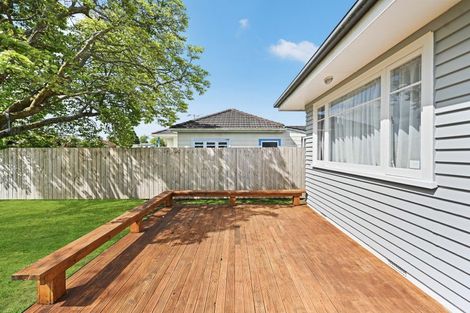 Photo of property in 26 Oxford Street, Fairfield, Hamilton, 3214