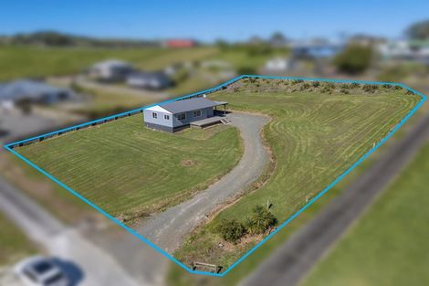 Photo of property in 28 Settlement Road, Kaiwaka, 0573
