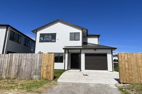 Photo of property in 2 Fiesta Drive, Half Moon Bay, Auckland, 2012