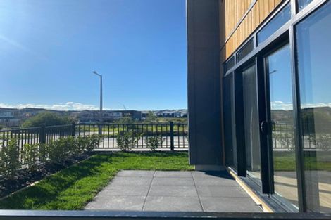 Photo of property in 2 Skua Road, Hobsonville, Auckland, 0616