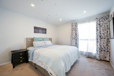 Photo of property in 2/21 Podgora Avenue, Kumeu, 0810