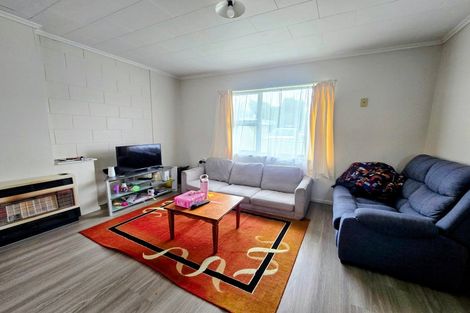 Photo of property in 3 Seddon Street, Takaro, Palmerston North, 4412