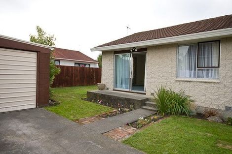 Photo of property in 42 Chipping Lane, Redwood, Christchurch, 8051