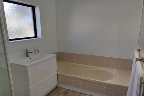 Photo of property in 7 Silhouette Way, Western Heights, Hamilton, 3200