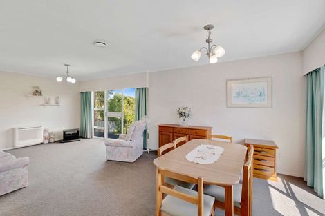 Photo of property in 4212a/2 Great North Road, Glendene, Auckland, 0602
