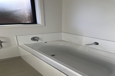 Photo of property in 5 Rhyl Place, Bryndwr, Christchurch, 8053