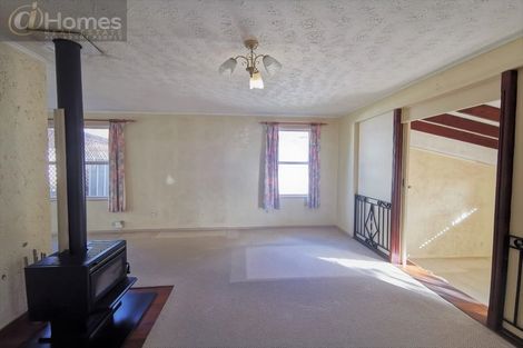 Photo of property in 16 Edgewood Way, Henderson, Auckland, 0612