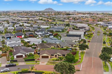 Photo of property in 2 Aranui Drive, Papamoa Beach, Papamoa, 3118